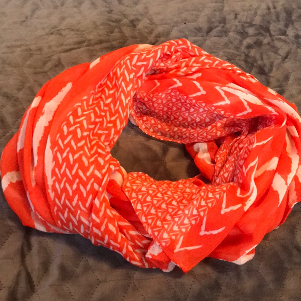 Scarf large rectangular with chevron pattern